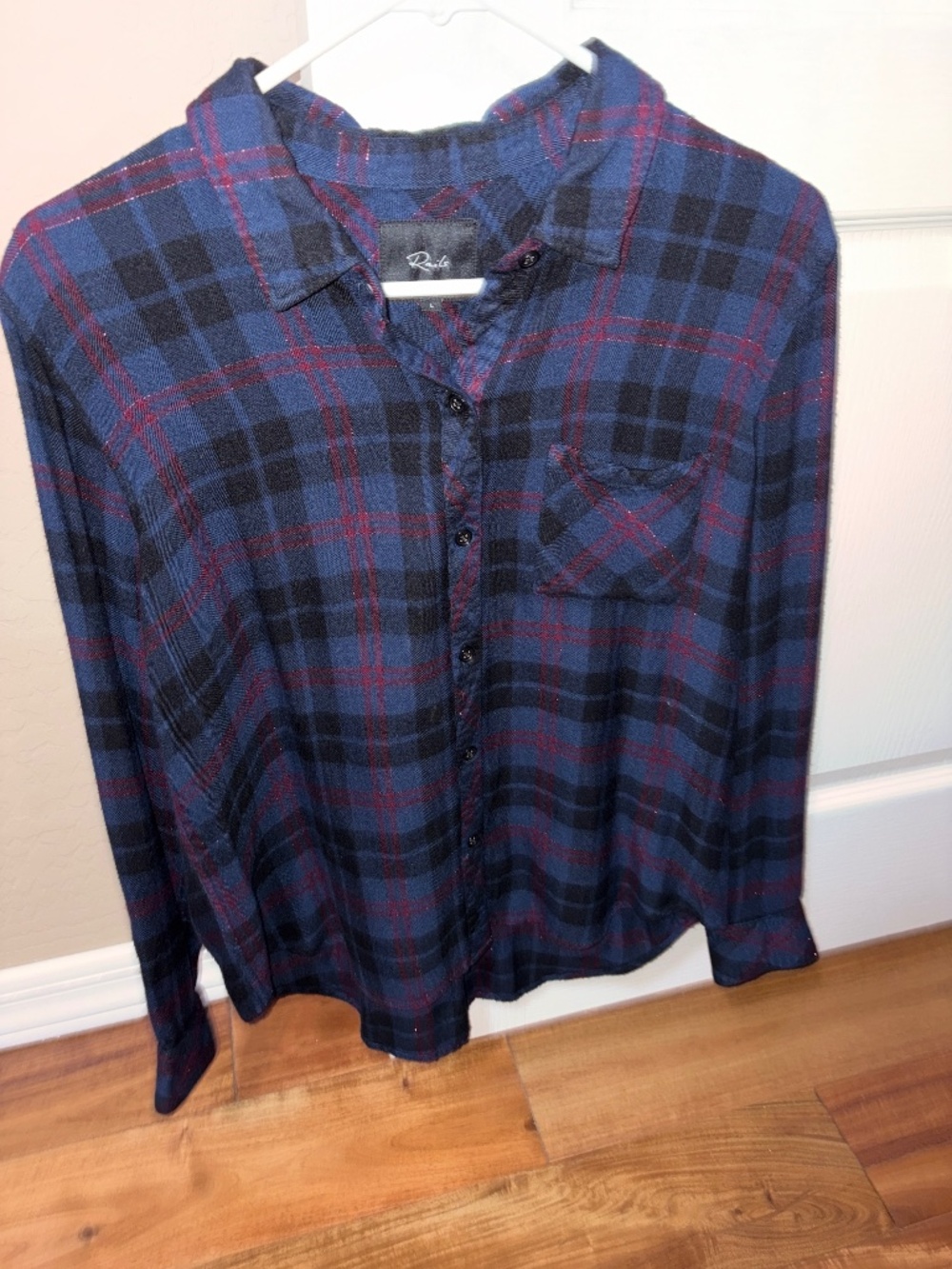 LIKE NEW! Women's Rails Navy/Plum Flannel Button Down - LARGE